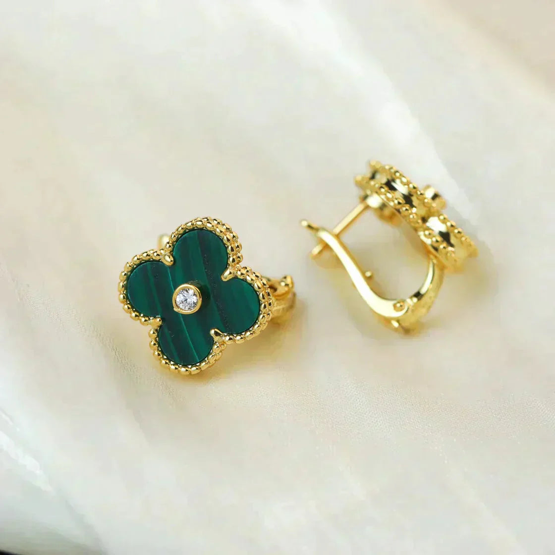 [Mystic Crown]CLOVER MEDIUM 1 MOTIFS MALACHITE DIAMOND EARRINGS
