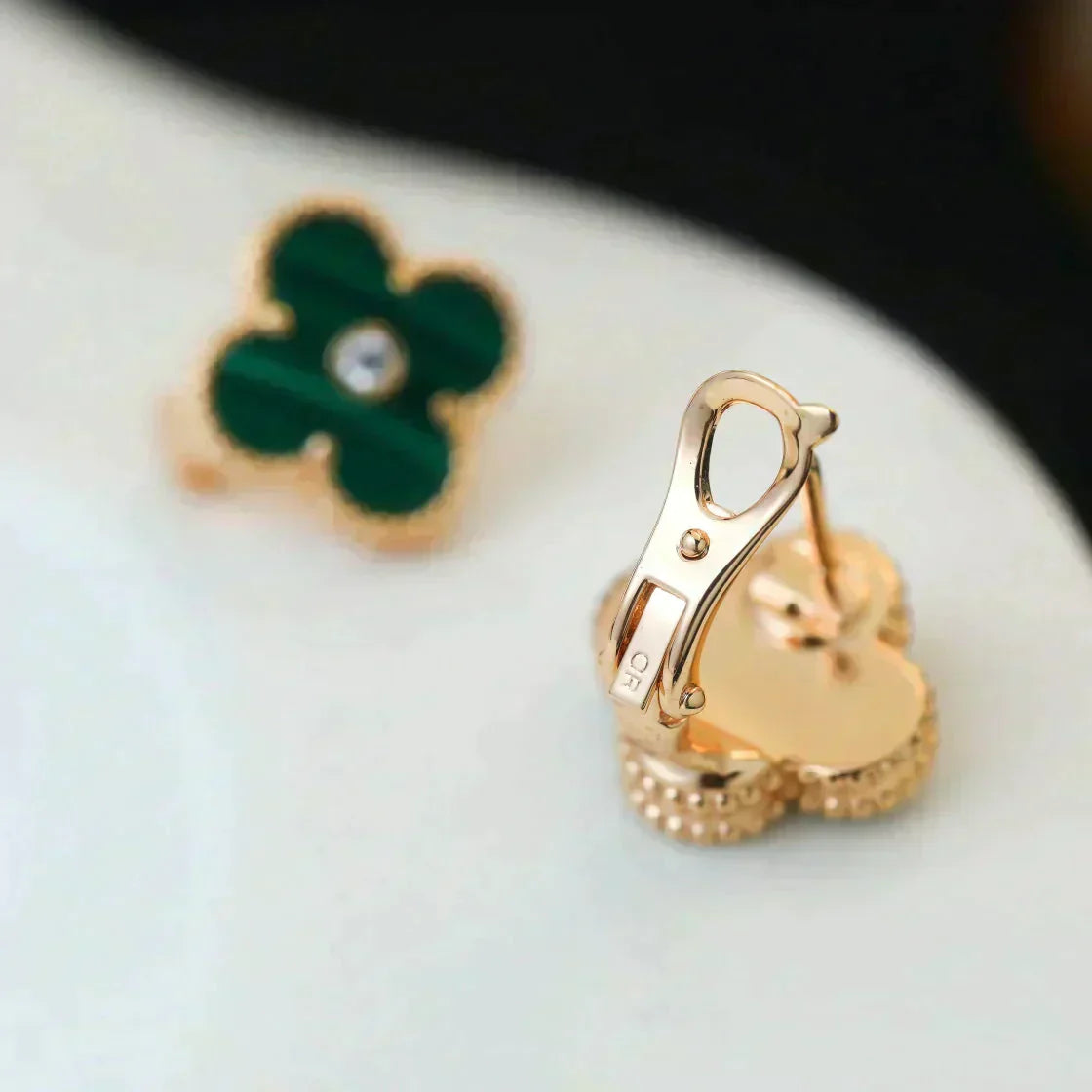 [Mystic Crown]CLOVER MEDIUM 1 MOTIFS MALACHITE DIAMOND EARRINGS