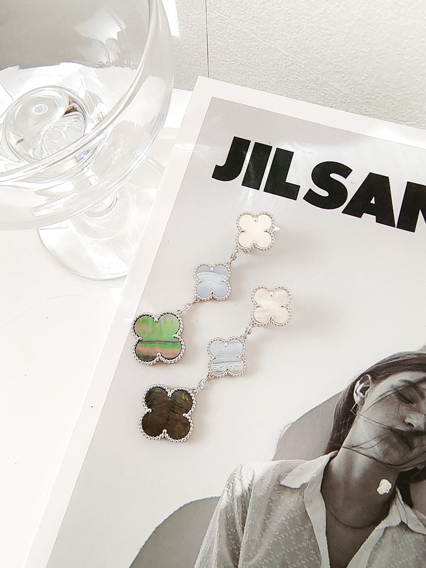[Mystic Crown]CLOVER 3 MOTIFS CHALCEDONY DARK MOP SILVER EARRINGS