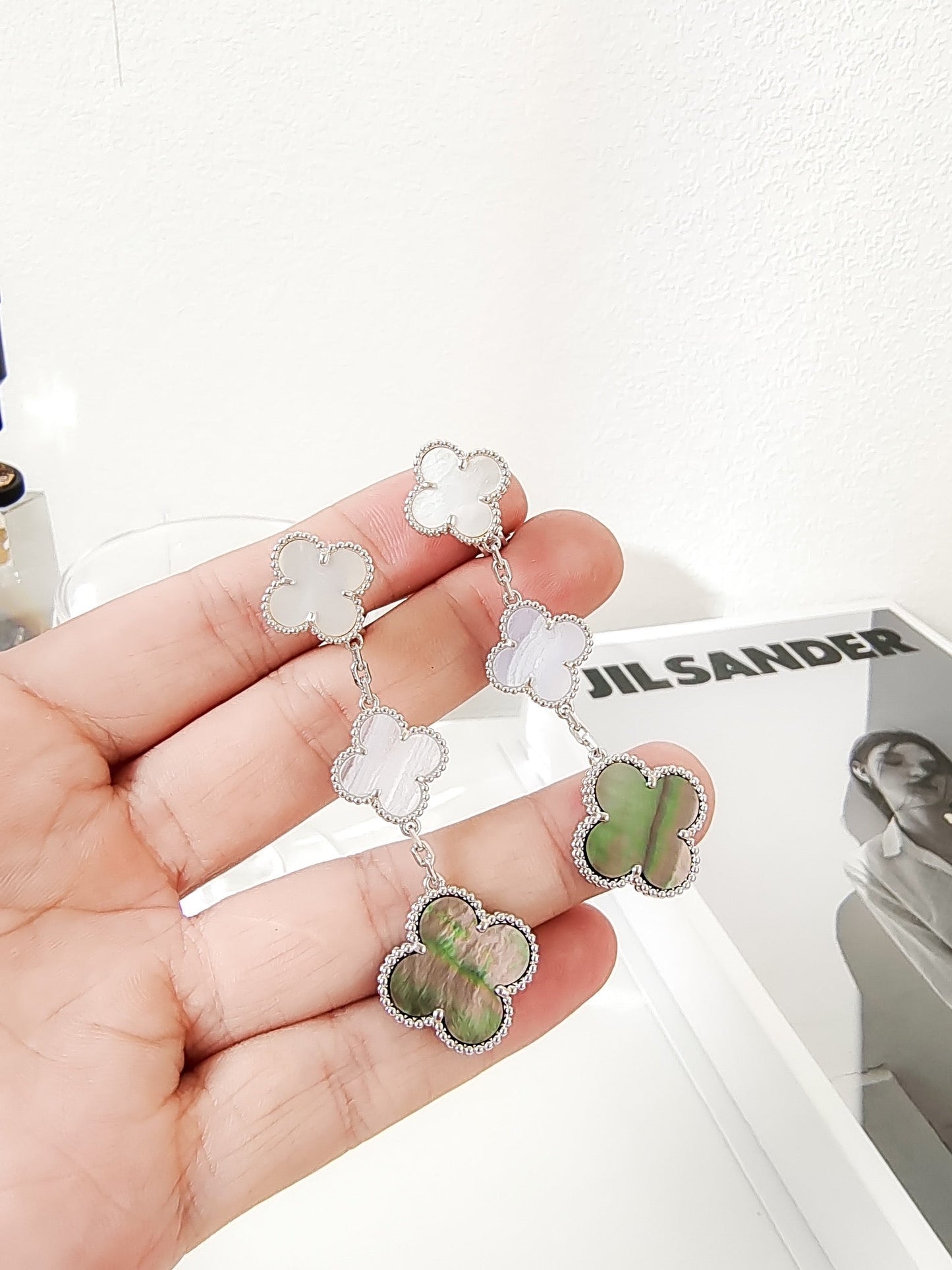 [Mystic Crown]CLOVER 3 MOTIFS CHALCEDONY DARK MOP SILVER EARRINGS
