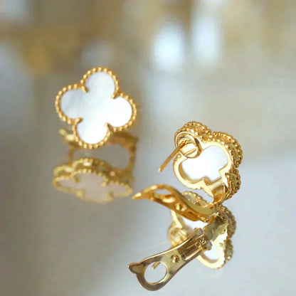 [Mystic Crown]CLOVER MEDIUM 1 MOTIFS  WHITE MOP STUD EARRINGS