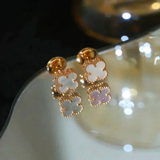 [Mystic Crown]CLOVER MINI 9.5MM WHITE MOP EARRINGS