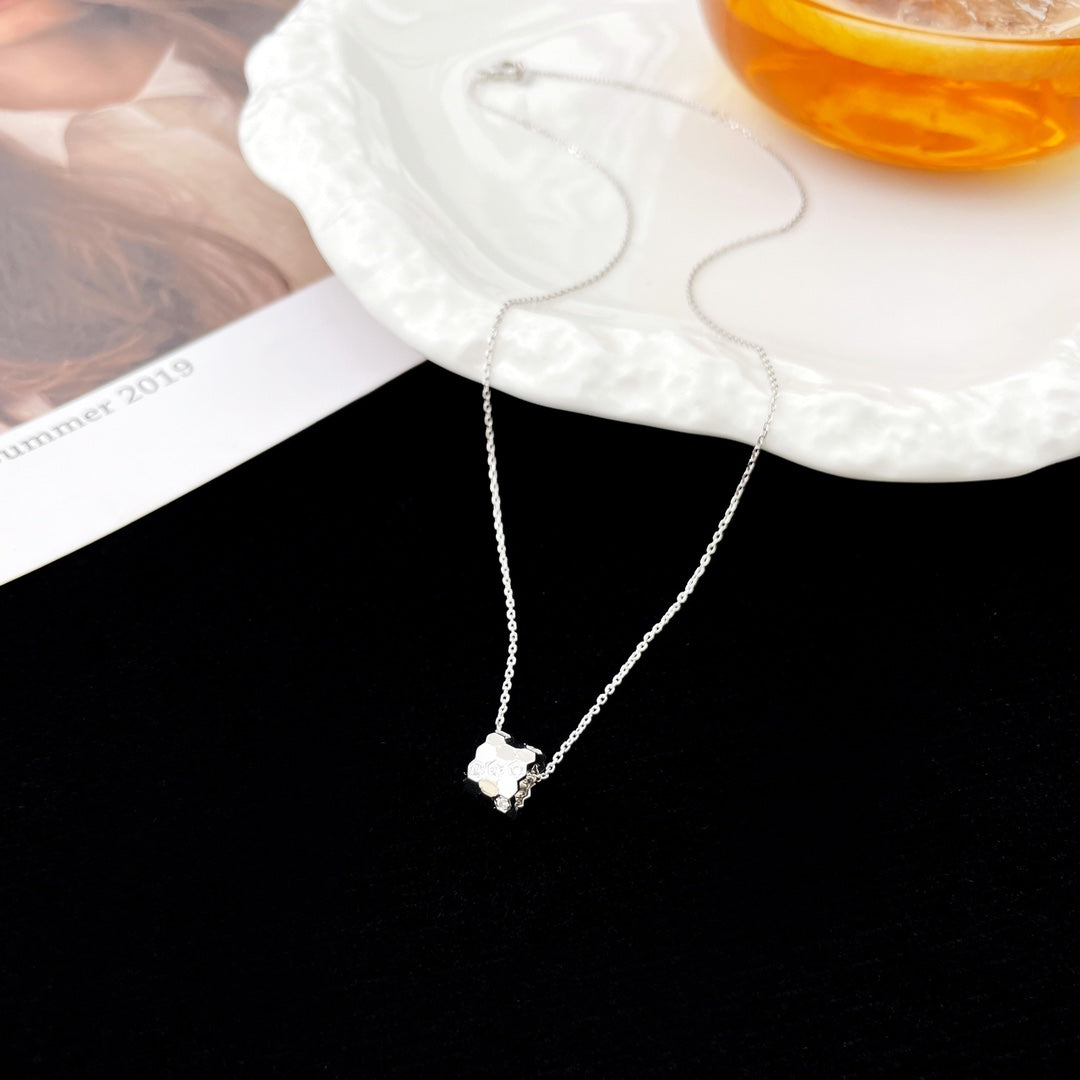 [Mystic Crown]BEE MINI PEDANT DIAMOND NECKLACE