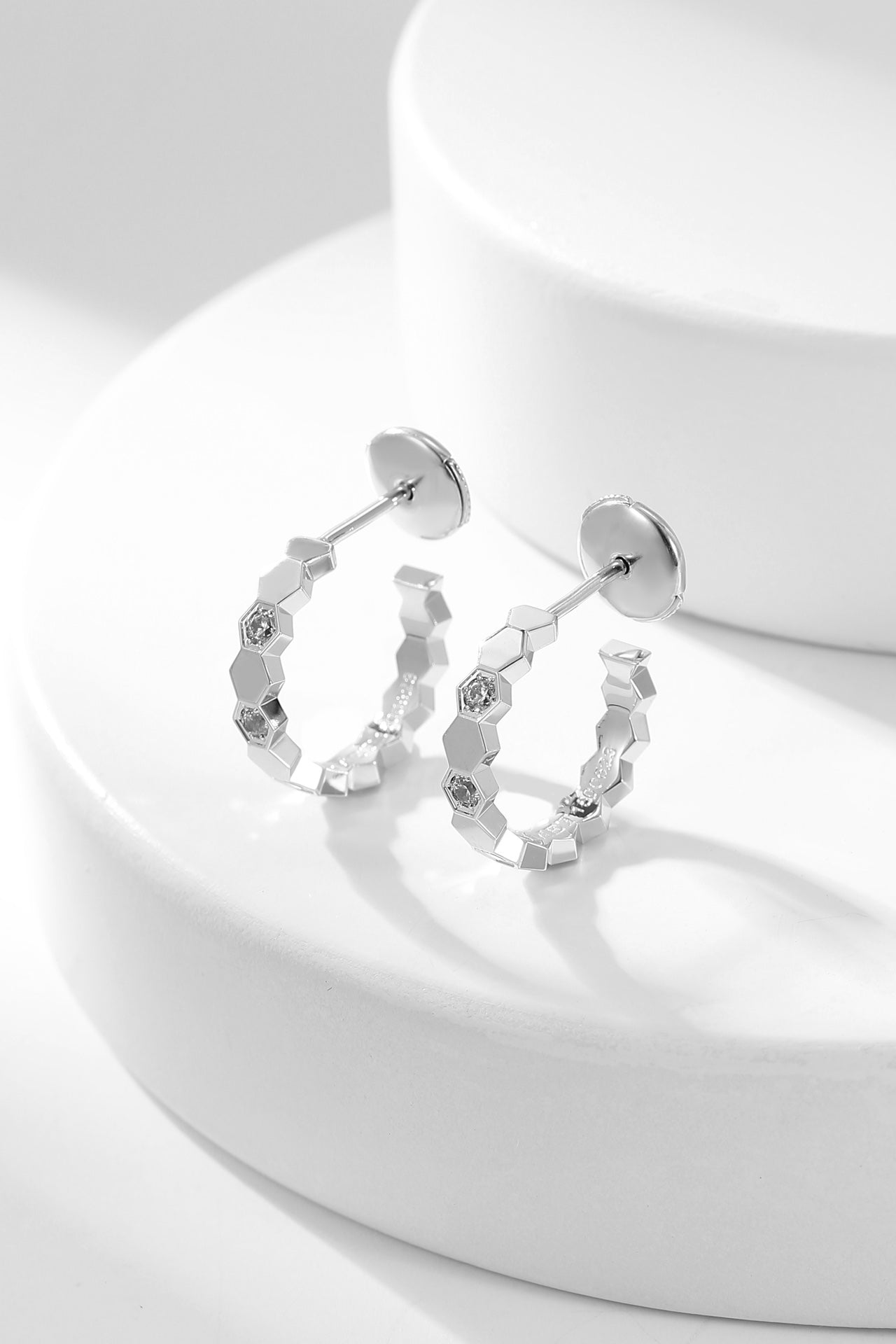 [Mystic Crown]BEE LOVE DIAMOND HOOP EARRINGS