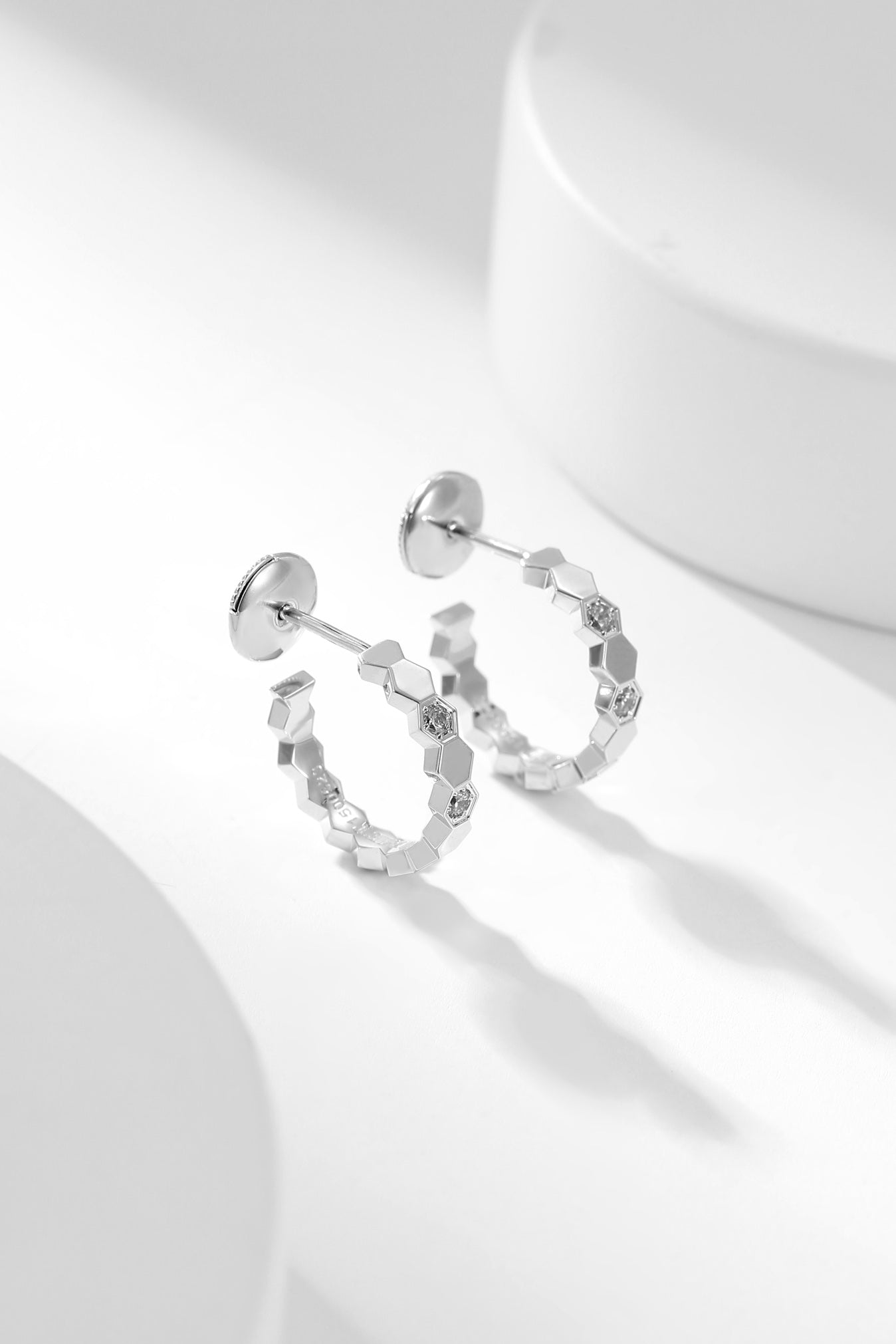 [Mystic Crown]BEE LOVE DIAMOND HOOP EARRINGS
