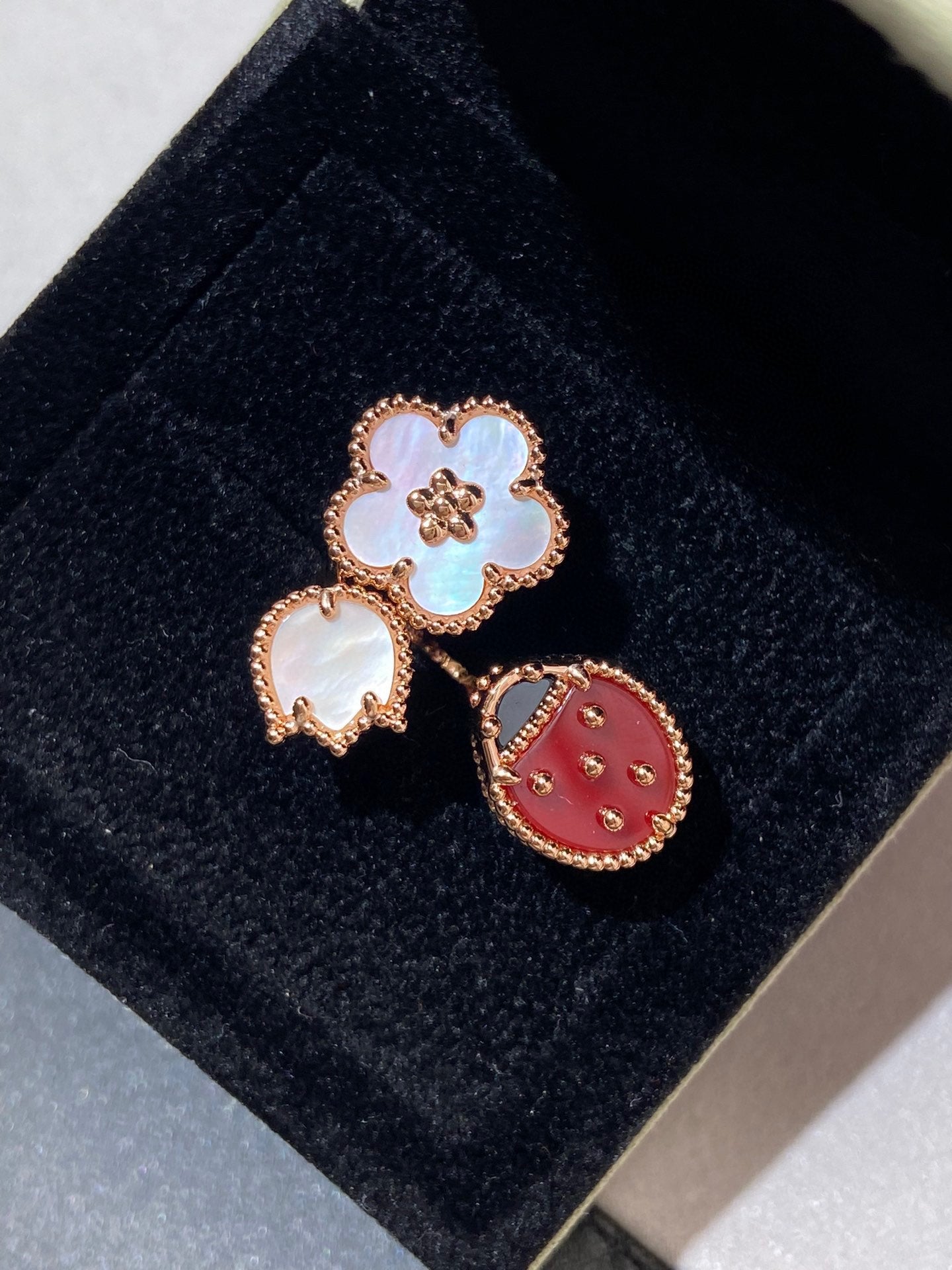 [Mystic Crown]LUCKY 3 MOTIF ROSE GOLD RING