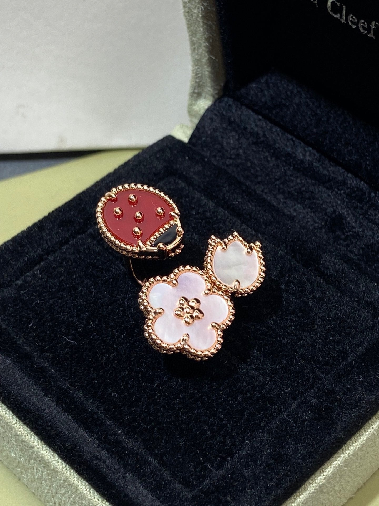 [Mystic Crown]LUCKY 3 MOTIF ROSE GOLD RING
