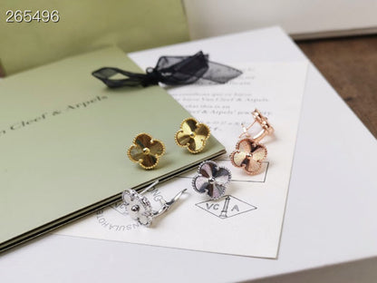 [Mystic Crown]CLOVER MEDIUM STUD EARRINGS