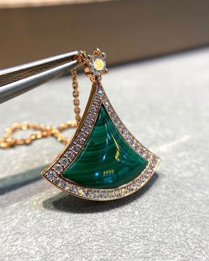 [Mystic Crown]DREAM MALACHITE DIAMOND PAVED PINK GOLD NECKLACE