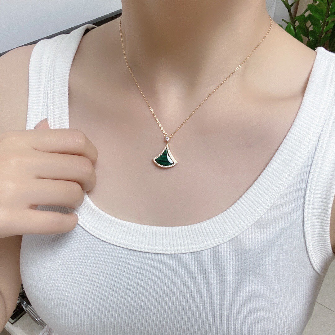 [Mystic Crown]DREAM MALACHITE DIAMOND PAVED PINK GOLD NECKLACE
