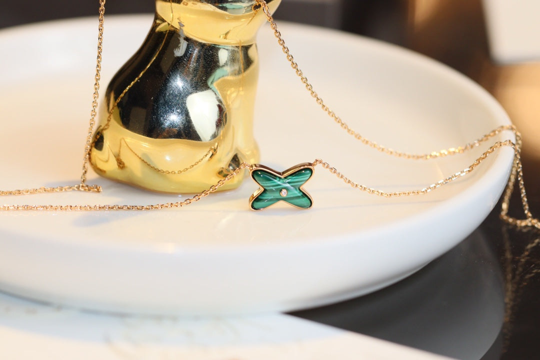 [Mystic Crown]JEUX MALACHITE 1 DIAMOND PINK GOLD NECKLACE