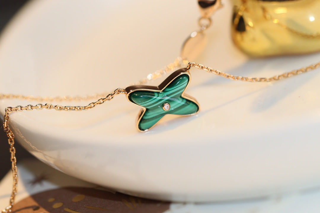[Mystic Crown]JEUX MALACHITE 1 DIAMOND PINK GOLD NECKLACE