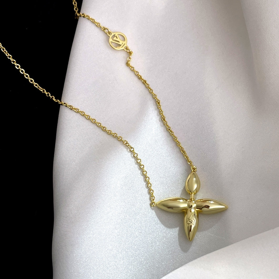 [Mystic Crown]LOUISETTE GOLD NECKLACE