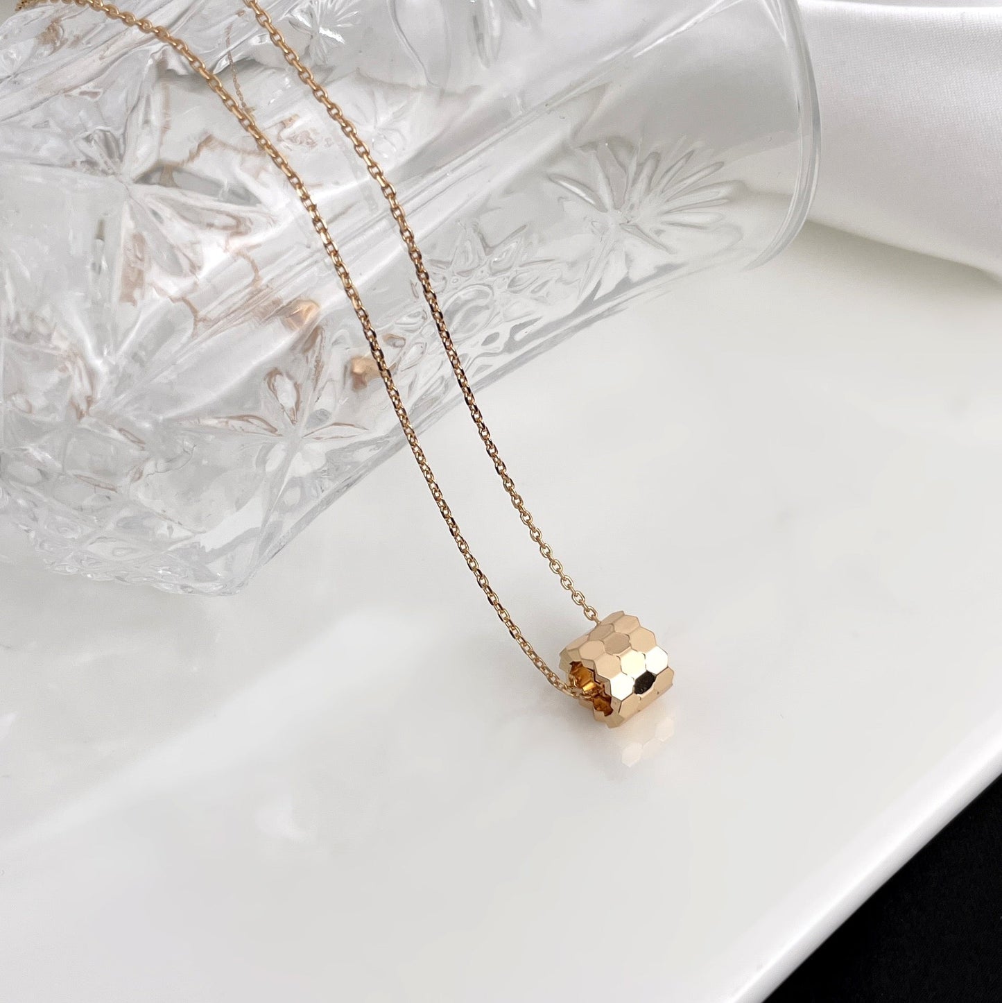 [Mystic Crown]BEE MINI NECKLACE