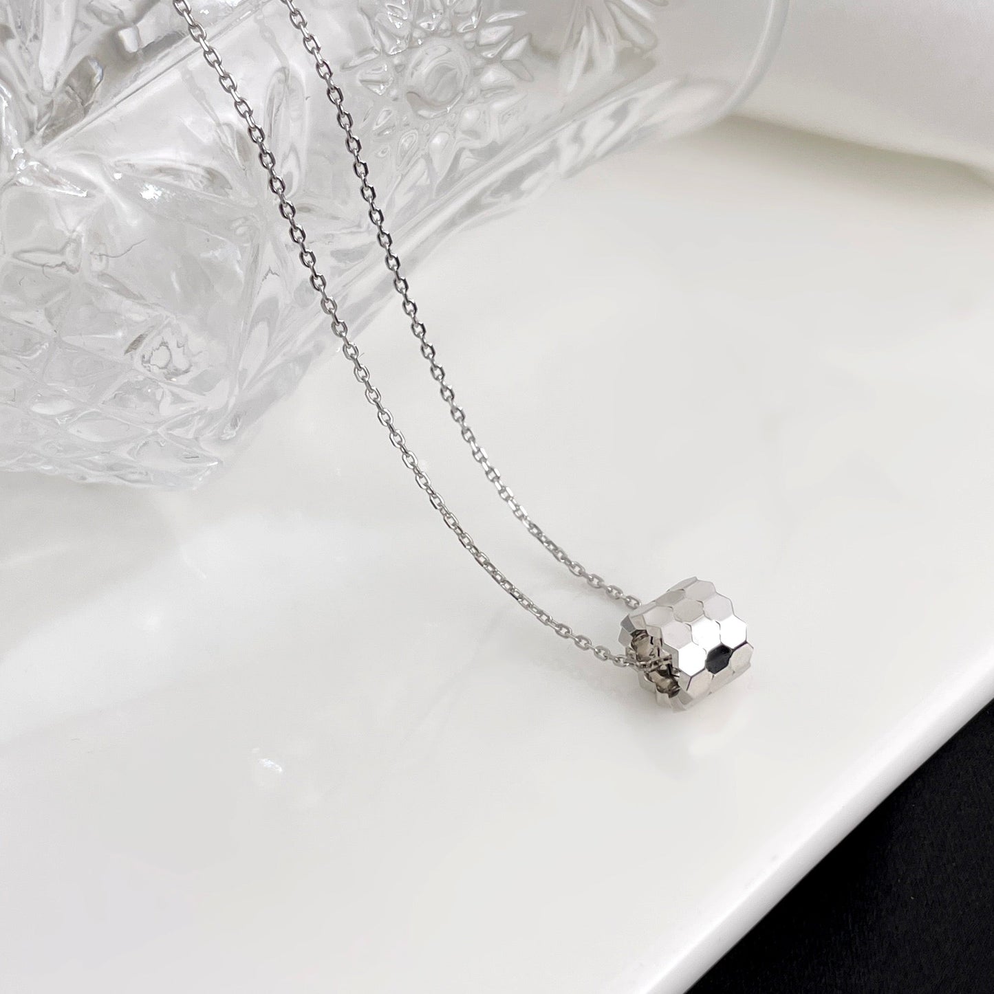 [Mystic Crown]BEE MINI NECKLACE