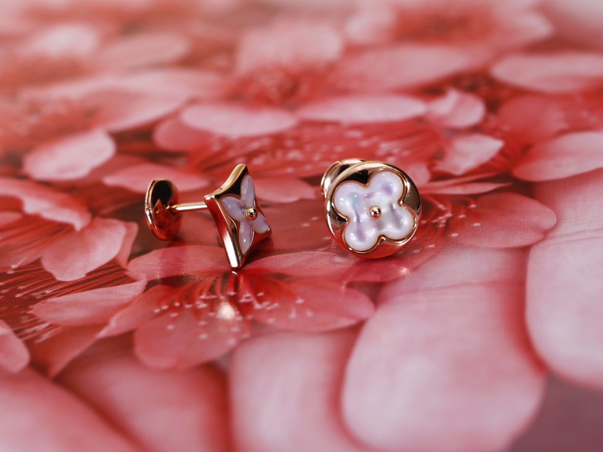 [Mystic Crown]STAR AND SUN PINK GOLD MOP STUD EARRINGS