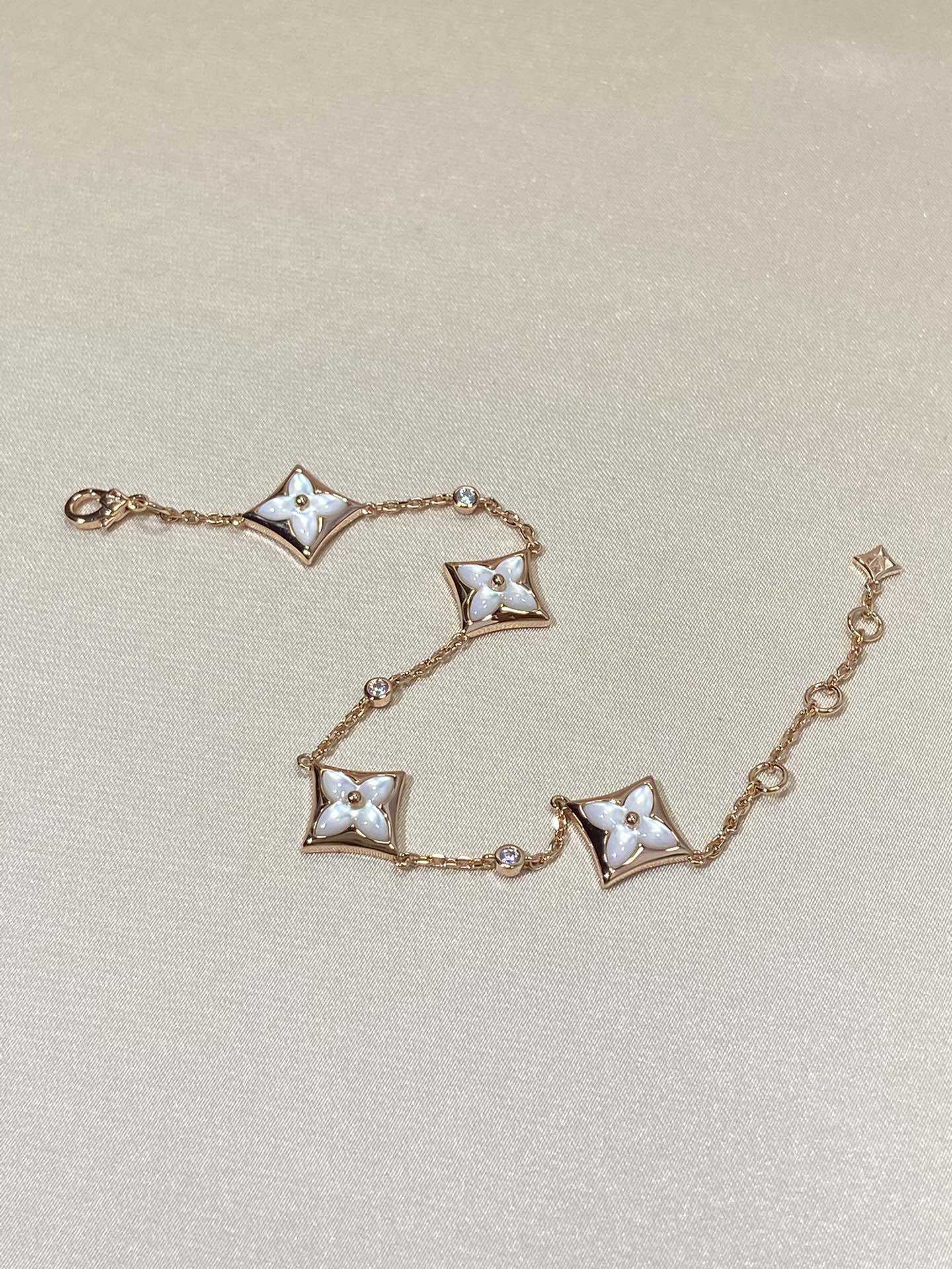 [Mystic Crown]STAR 4 MOTIF MOP DIAMOND PINK GOLD BRACELET