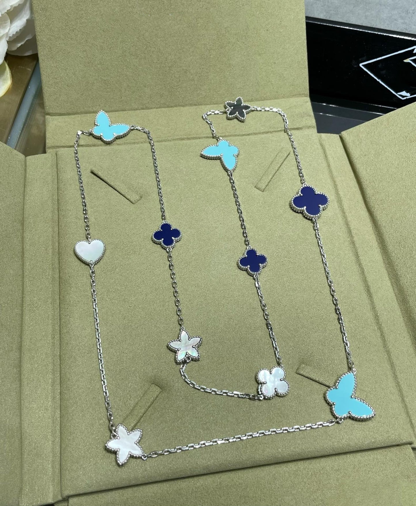 [Mystic Crown]LUCKY CLOVER SILVER 11 MOTIF NECKLACE