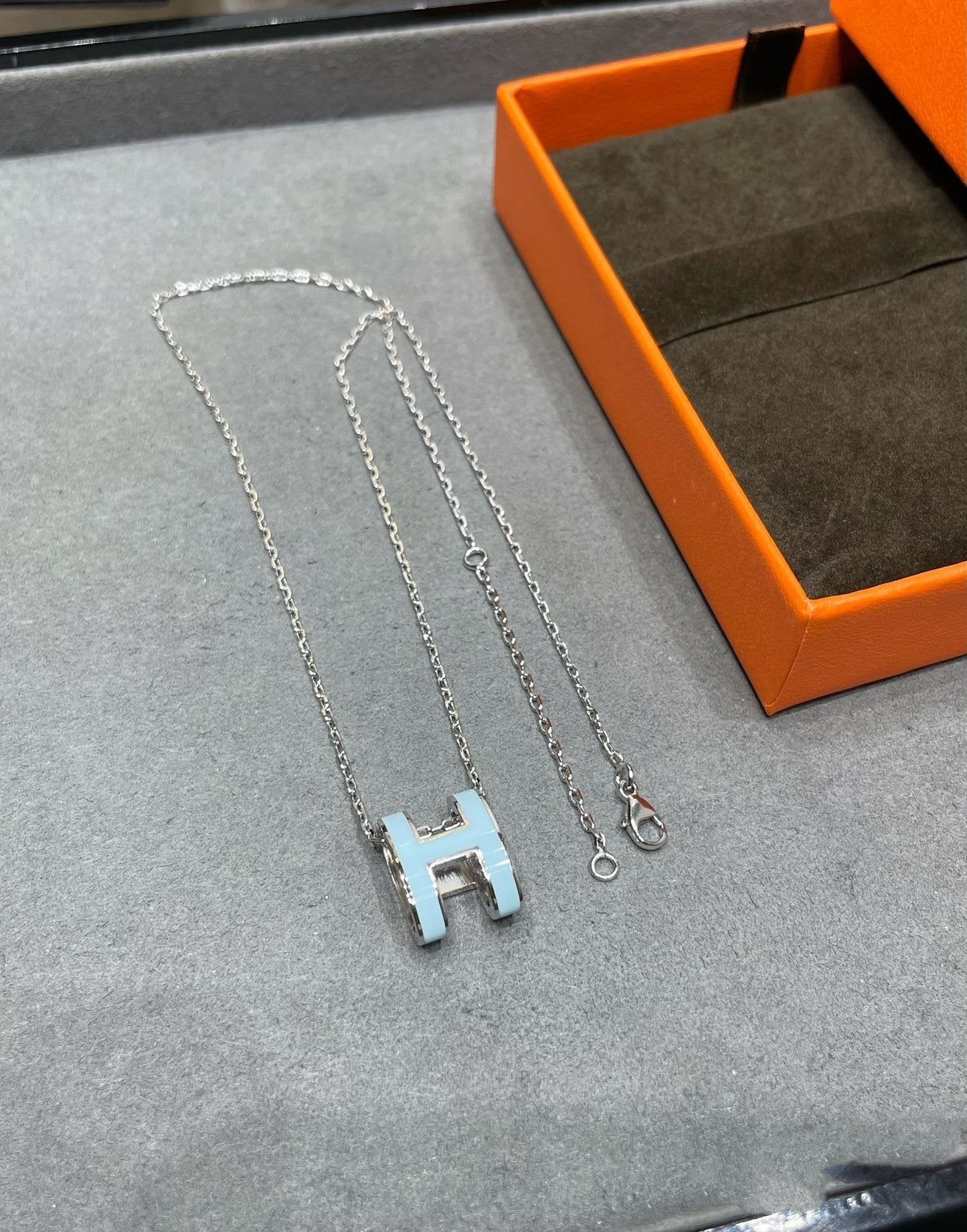 [Mystic Crown]POP H SKY BLUE NECKLACE