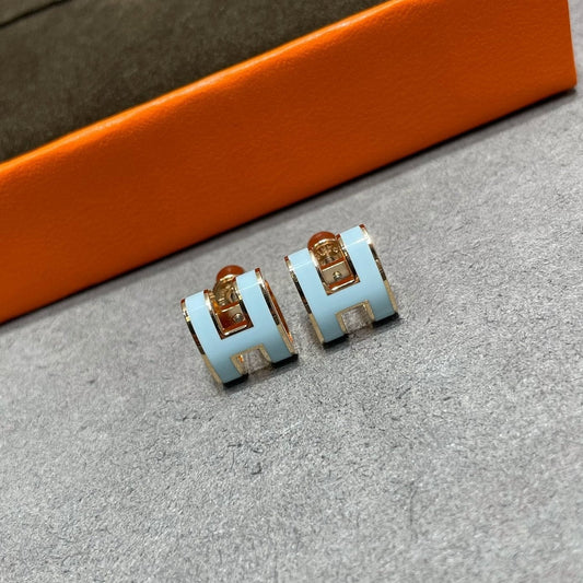 [Mystic Crown]POP H SKY BLUE STUD EARRINGS