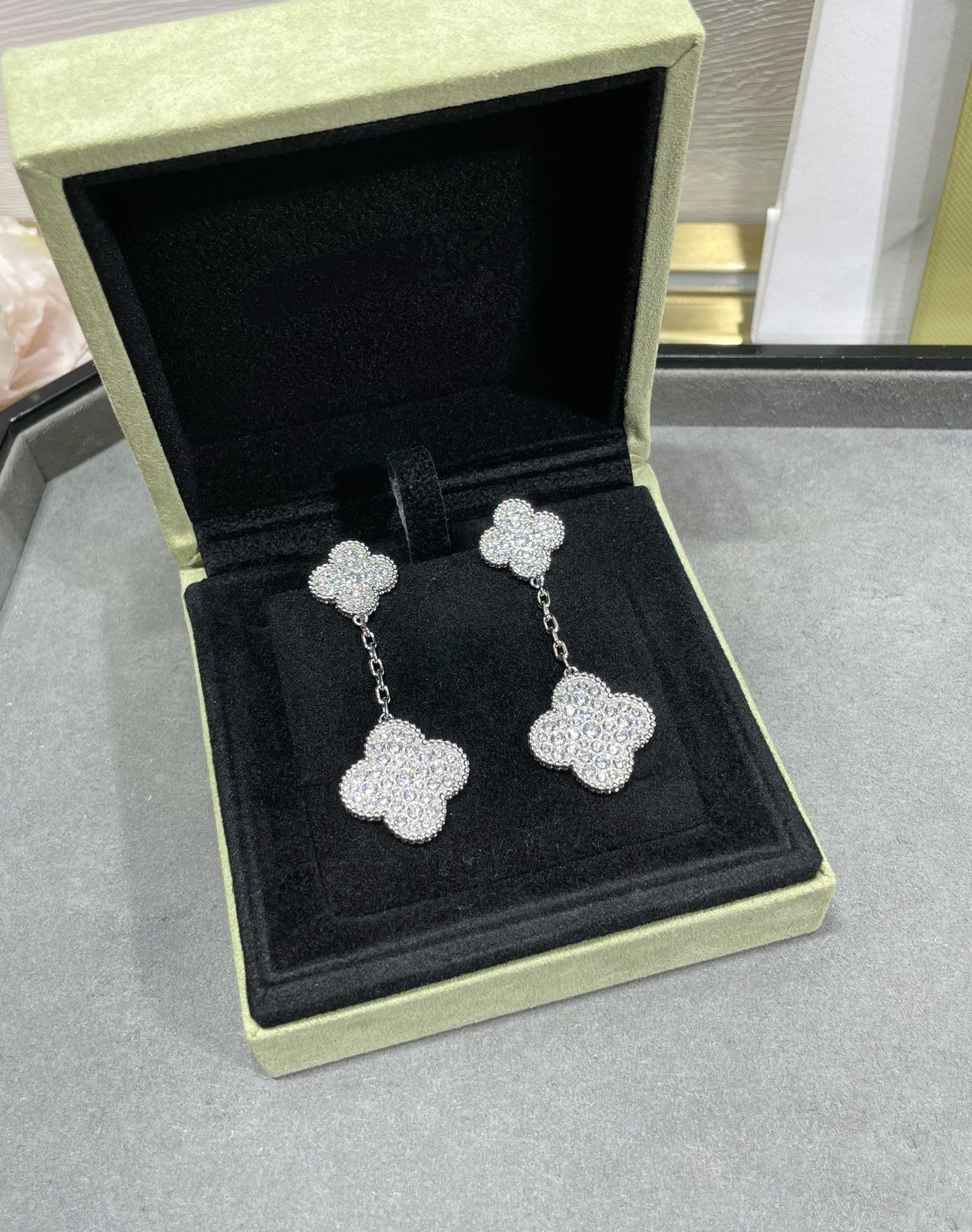 [Mystic Crown]CLOVER 2 MOTIFS DIAMOND PAVED SILVER EARRINGS