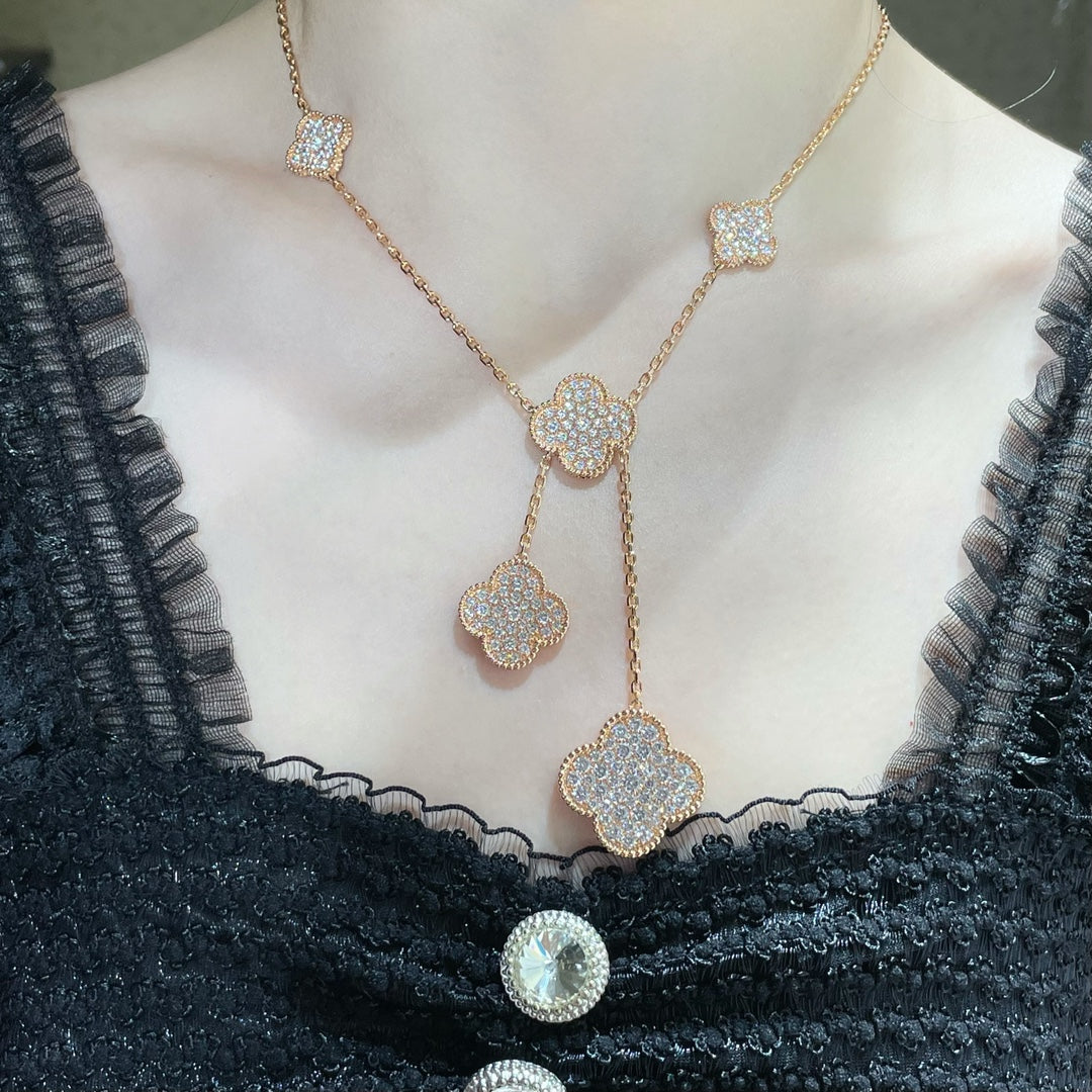 [Mystic Crown]CLOVER 6 MOTIF DIAMOND PAVED NECKLACE