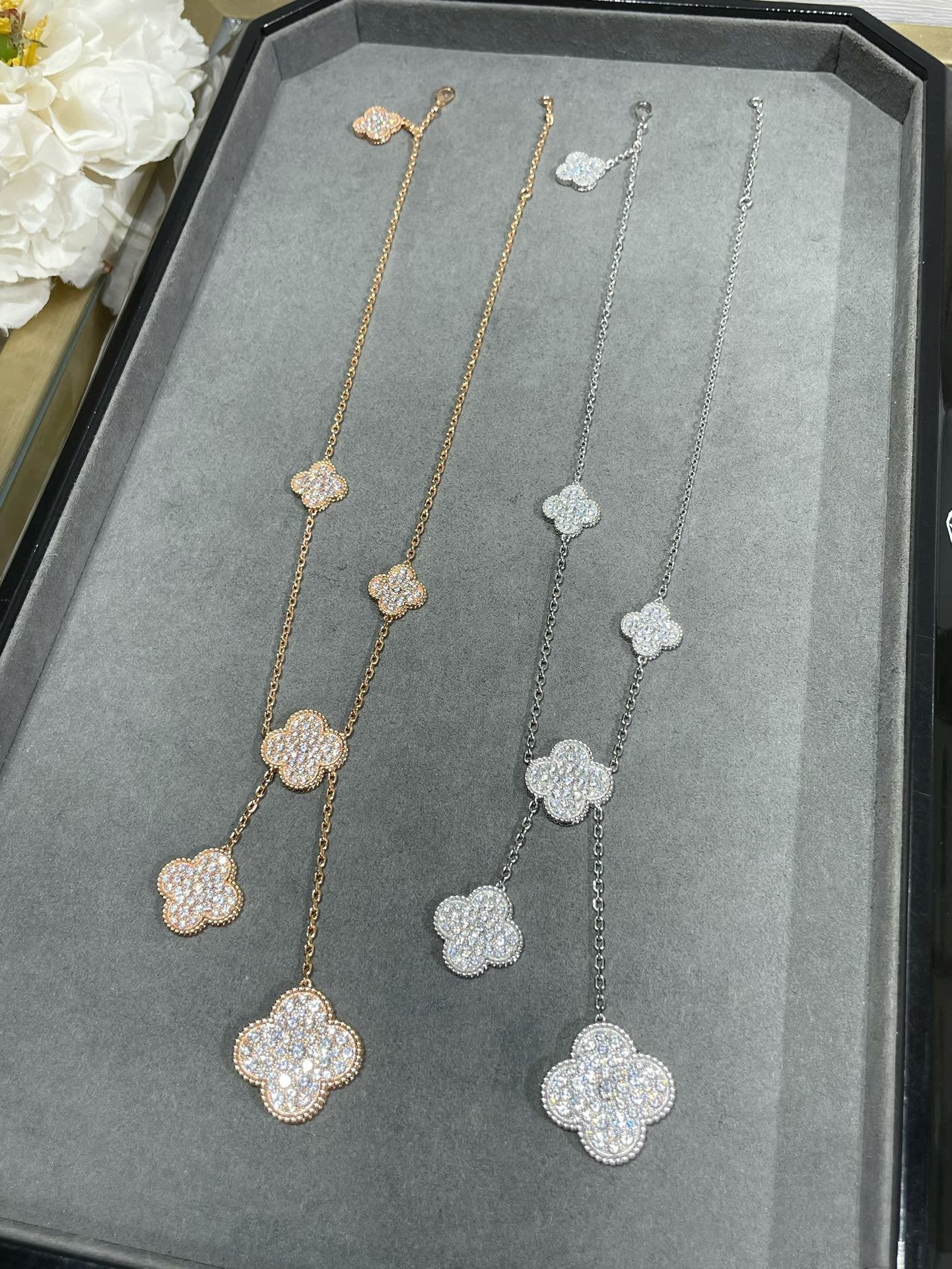 [Mystic Crown]CLOVER 6 MOTIF DIAMOND PAVED NECKLACE