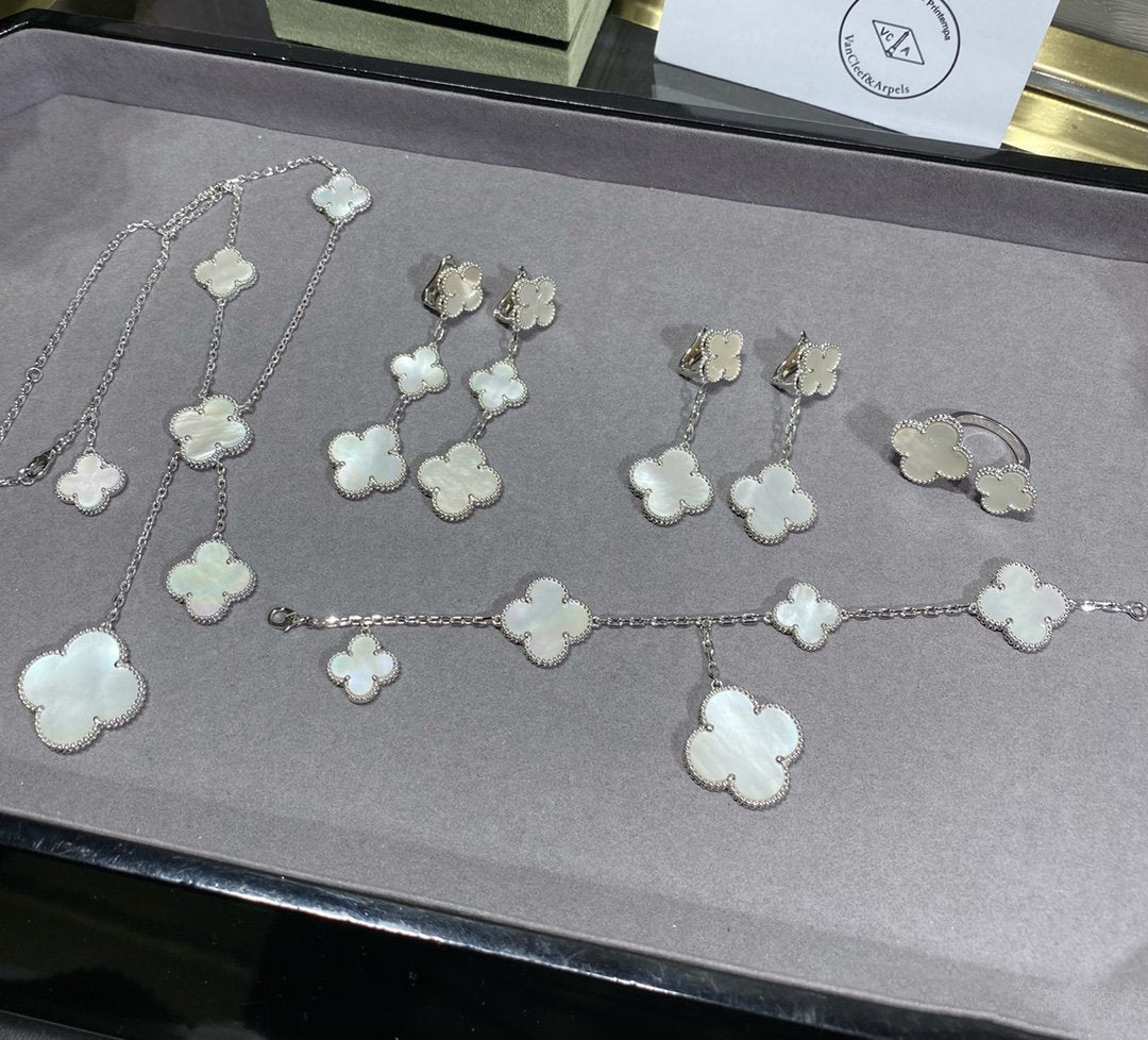 [Mystic Crown]CLOVER 5 MOTIF WHITE MOP SILVER BRACELET