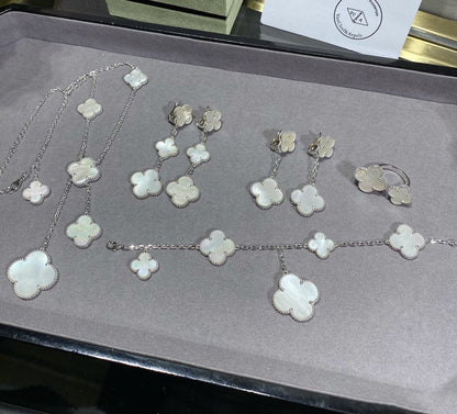 [Mystic Crown]CLOVER 5 MOTIF WHITE MOP SILVER BRACELET