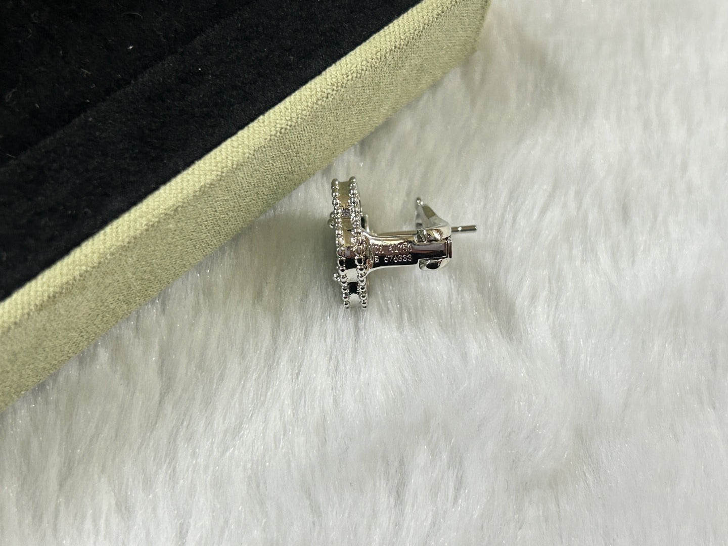 [Mystic Crown]CLOVER PIETERSITE MEDIUM STUD EARRINGS