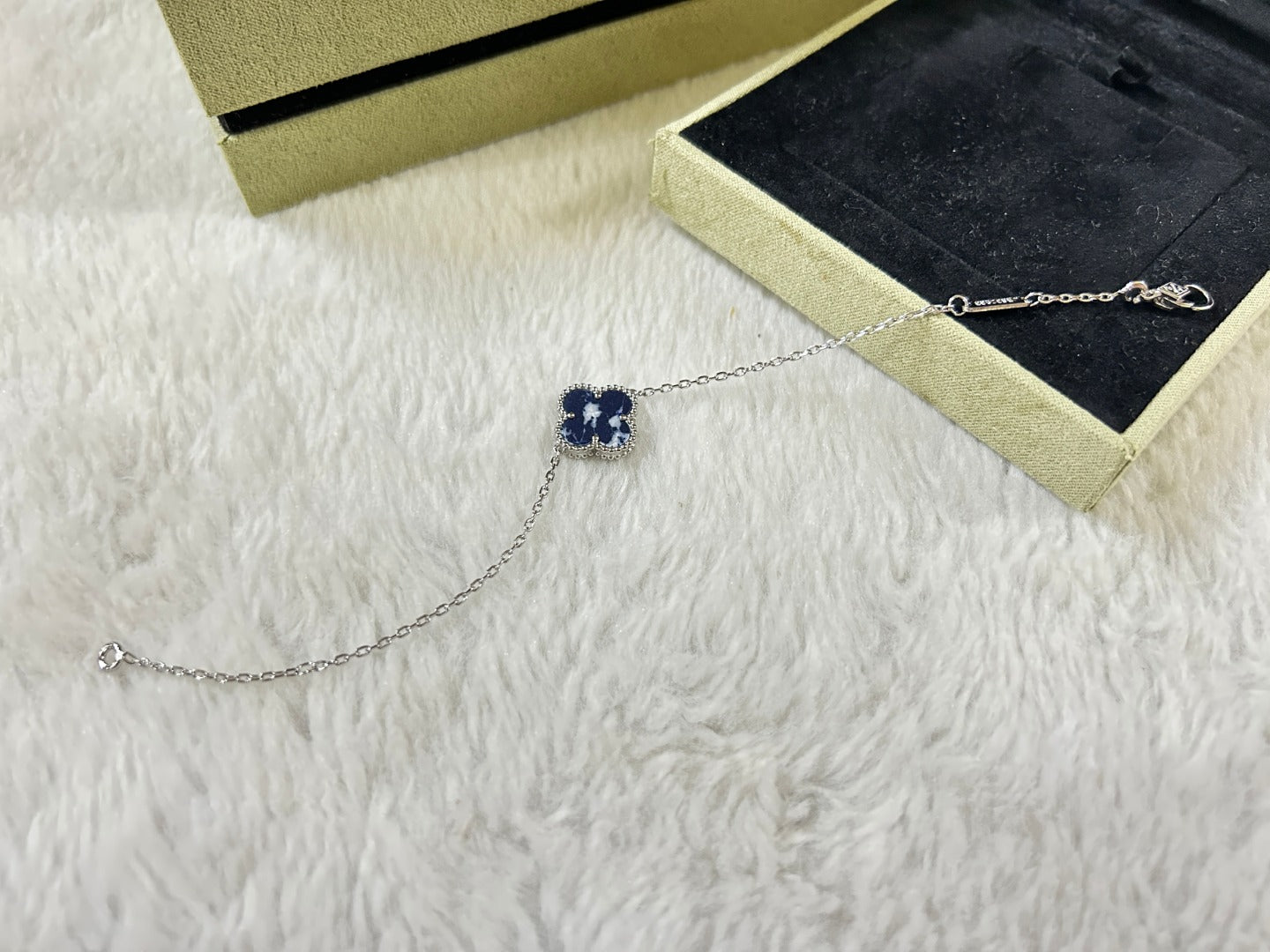 [Mystic Crown]CLOVER 1 MOTIF PIETERSITE BRACELET
