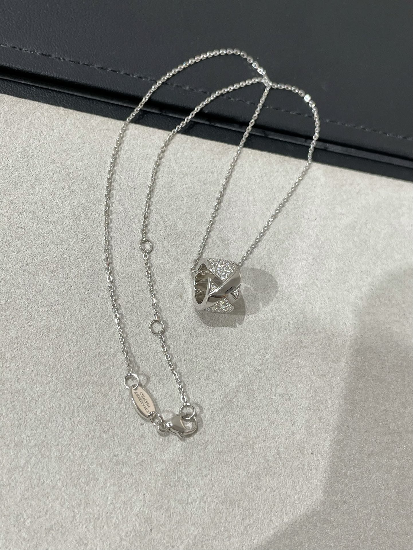 [Mystic Crown]LIENS EVIDENCE DIAMOND PAVED NECKLACE