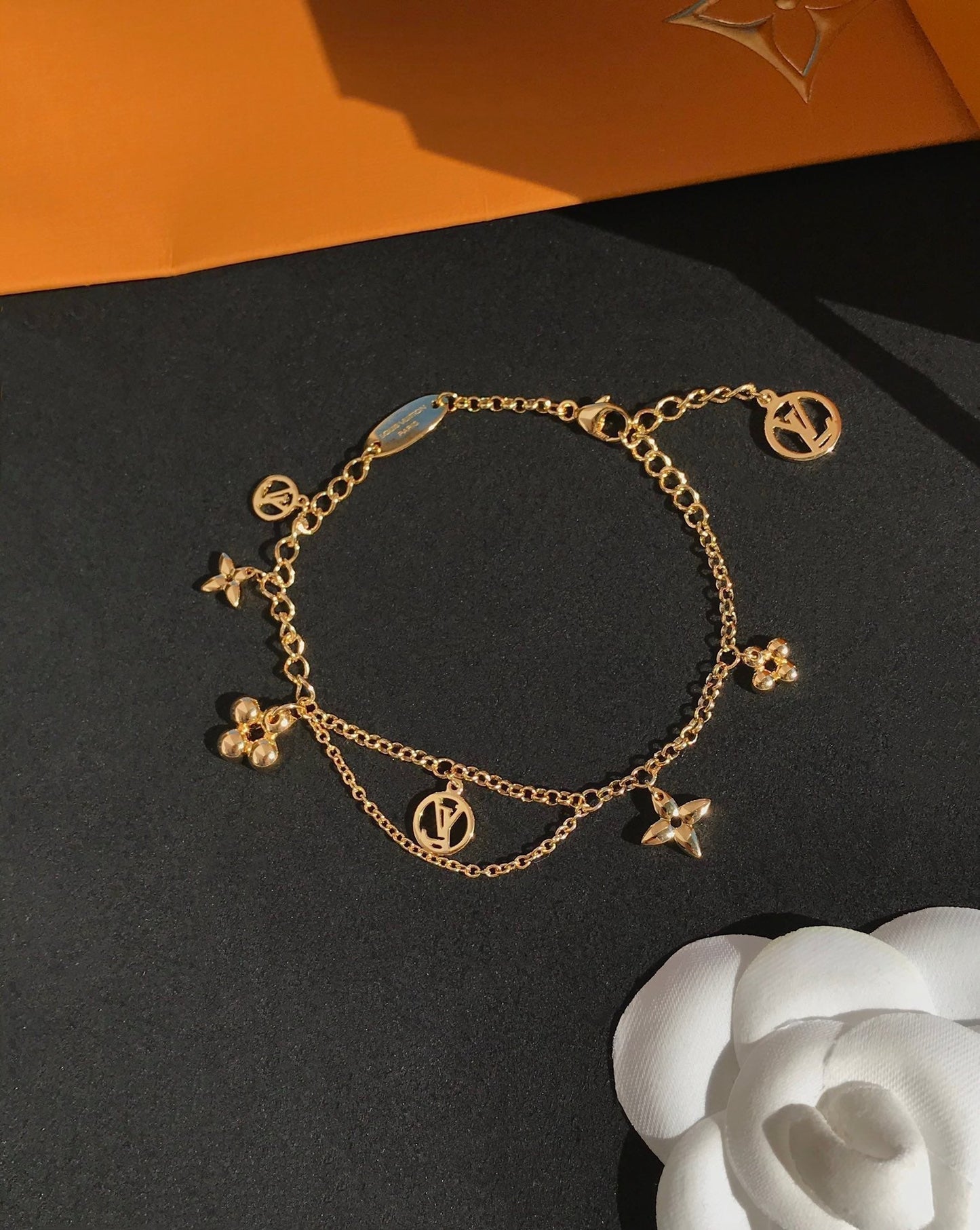 [Mystic Crown]BLOOMING PINK GOLD MOP BRACELET