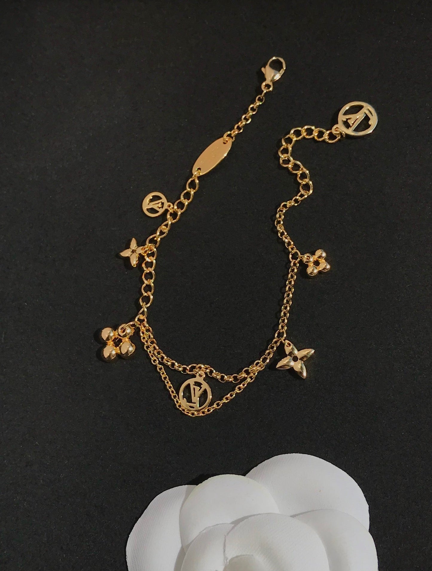 [Mystic Crown]BLOOMING PINK GOLD MOP BRACELET