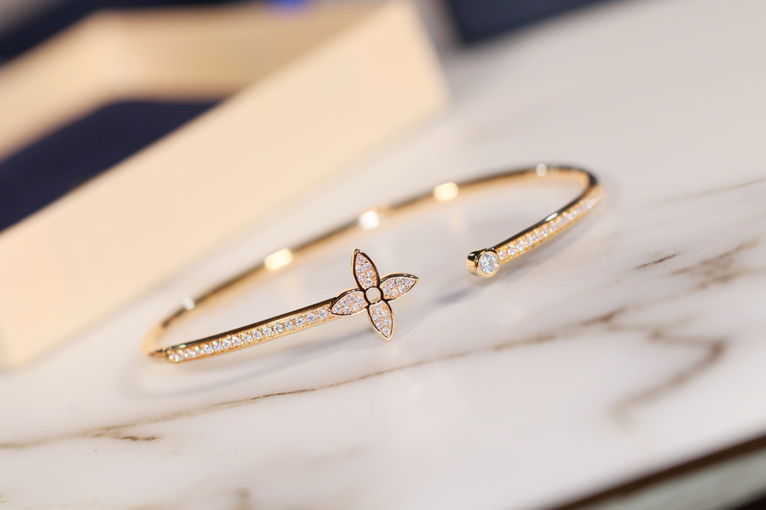 [Mystic Crown]IDYLLE GOLD OPEN BRACELET DIAMOND PAVED