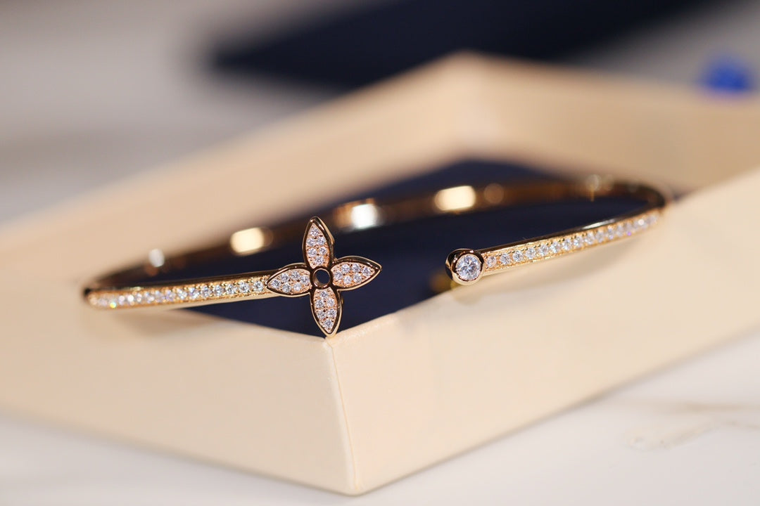 [Mystic Crown]IDYLLE GOLD OPEN BRACELET DIAMOND PAVED