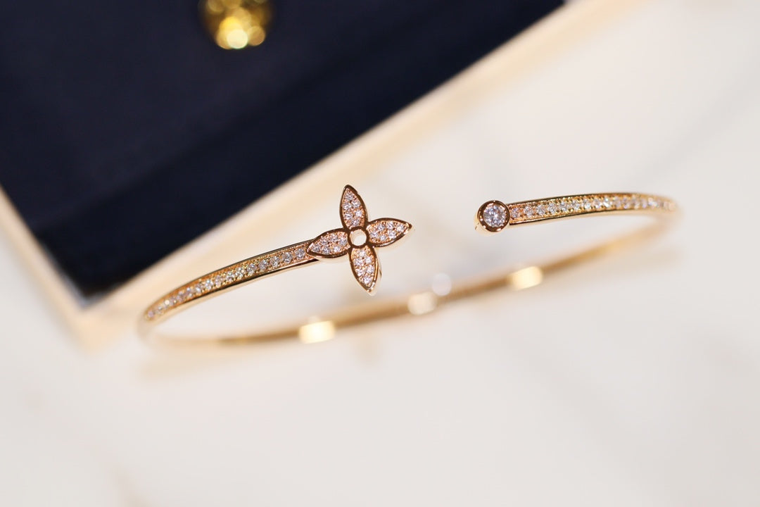 [Mystic Crown]IDYLLE GOLD OPEN BRACELET DIAMOND PAVED