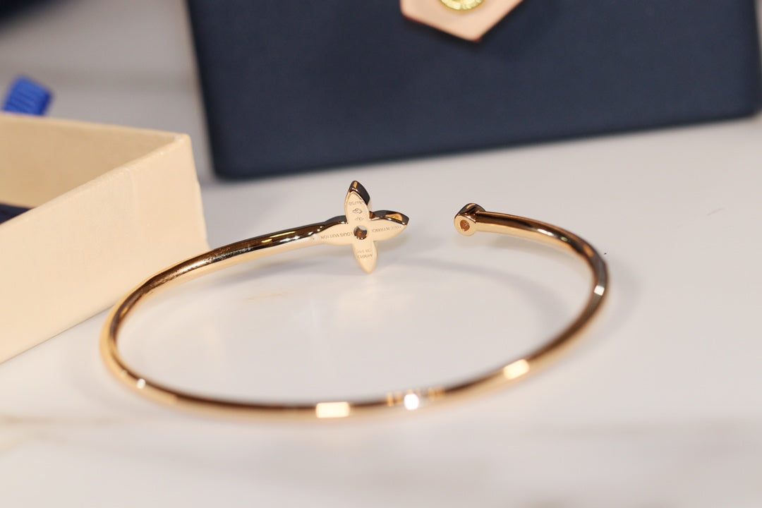 [Mystic Crown]IDYLLE GOLD OPEN BRACELET DIAMOND PAVED
