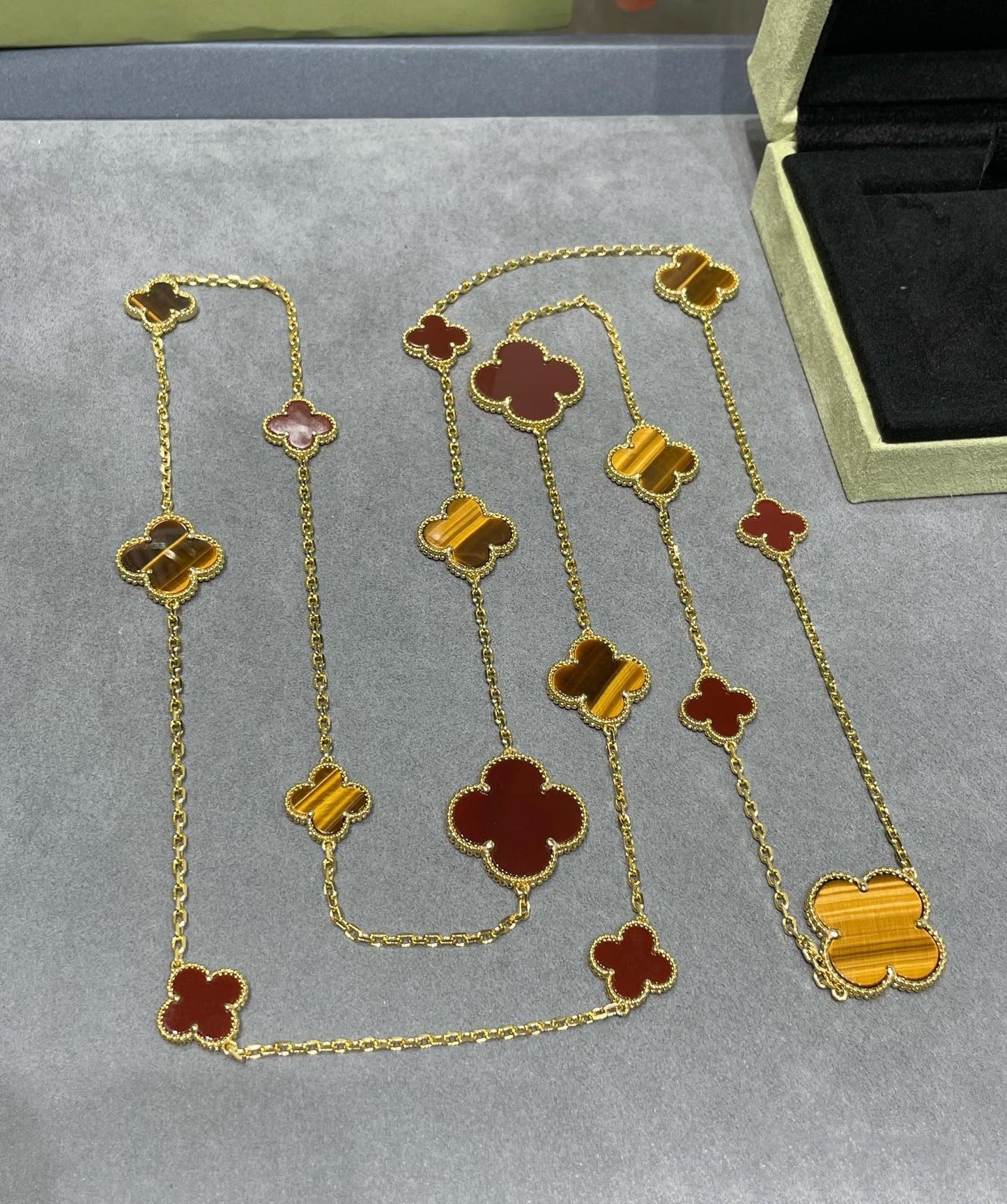 [Mystic Crown]CLOVER 16 MOTIF CARNELIAN TIGER EYE ROSE GOLD NECKLACE