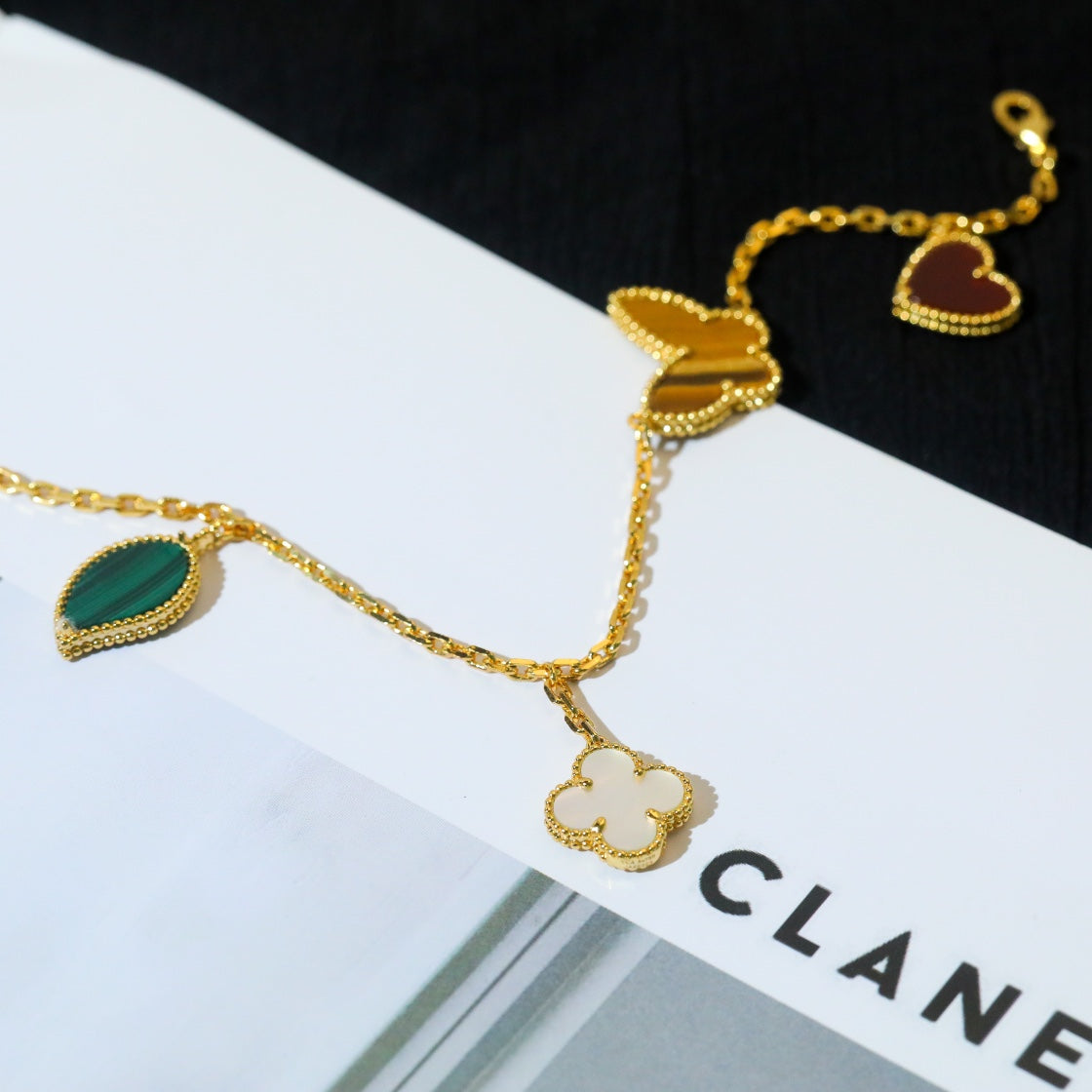 [Mystic Crown]LUCKY SPRING 5 MOTIF GOLD BRACELET
