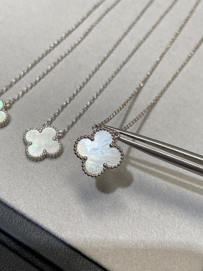 [Mystic Crown]CLOVER MEDIUM SILVER WHITE MOP NECKLACE
