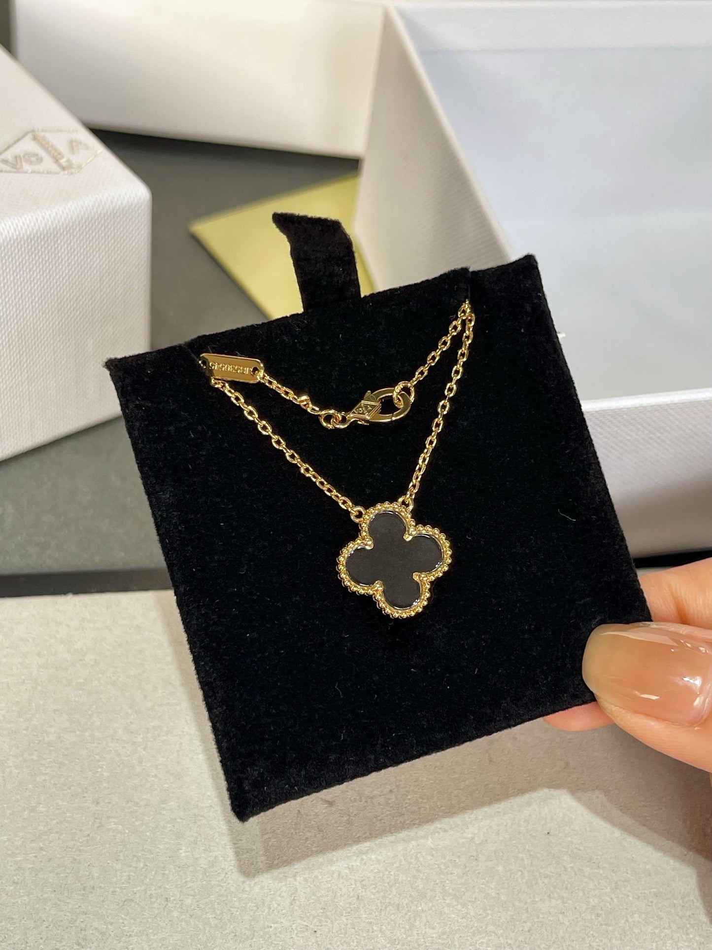 [Mystic Crown]CLOVER ROCK CRYSTAL ROSE GOLD NECKLACE