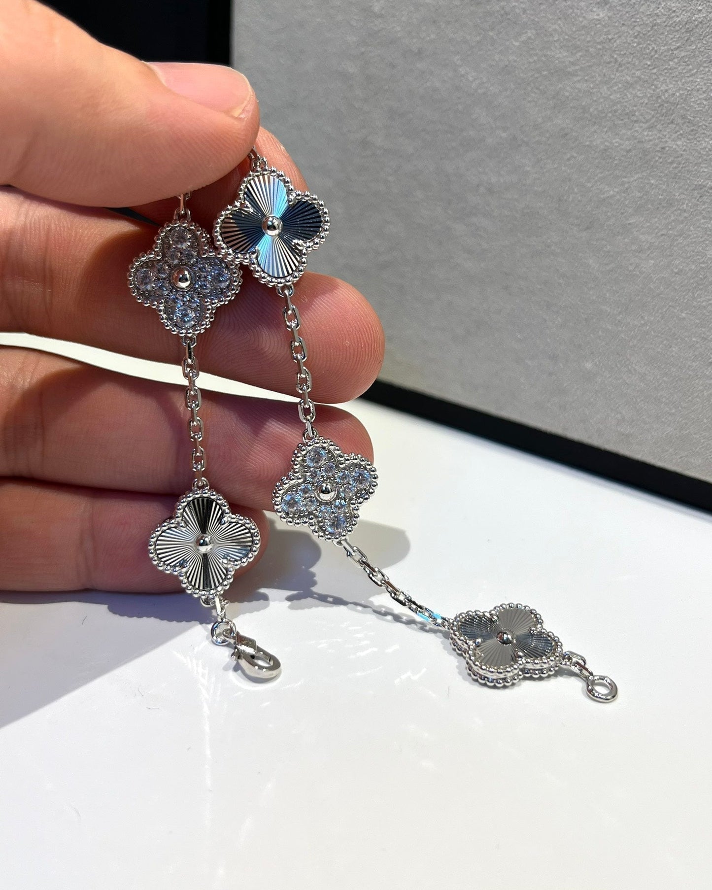 [Mystic Crown]CLOVER 5 MOTIF SILVER DIAMOND BRACELET