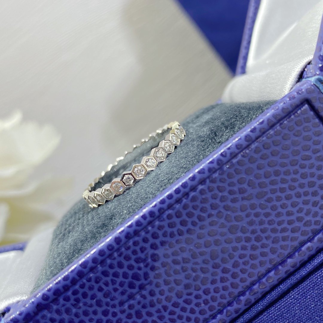 [Mystic Crown]BEE LOVE DIAMOND PAVED SMALL RING