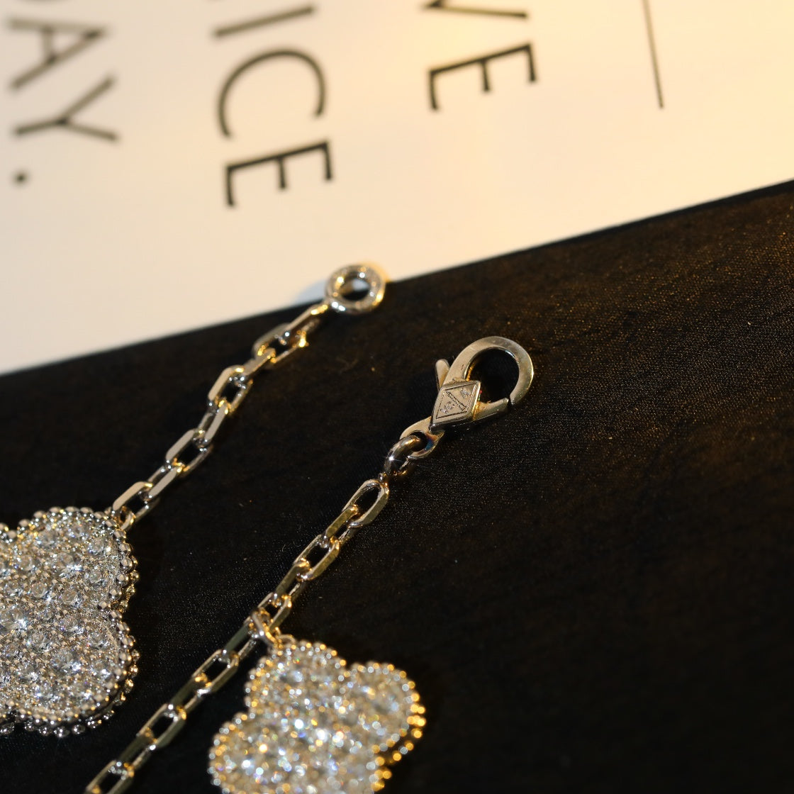 [Mystic Crown]CLOVER BRACELET 5 MOTIF SILVER DIAMOND PAVED-w