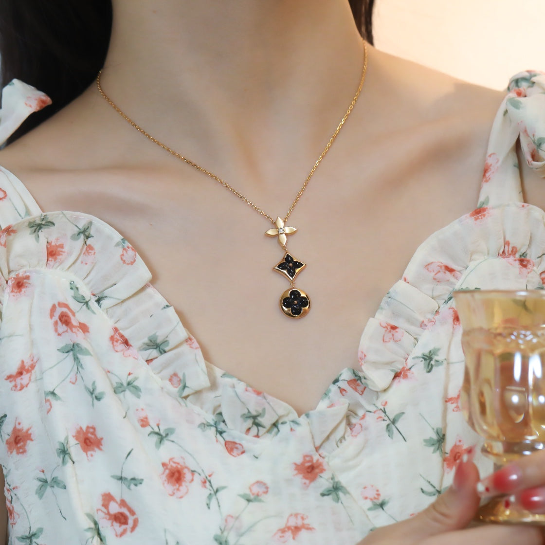 [Mystic Crown]STAR AND SUN ONYX PINK GOLD NECKLACE