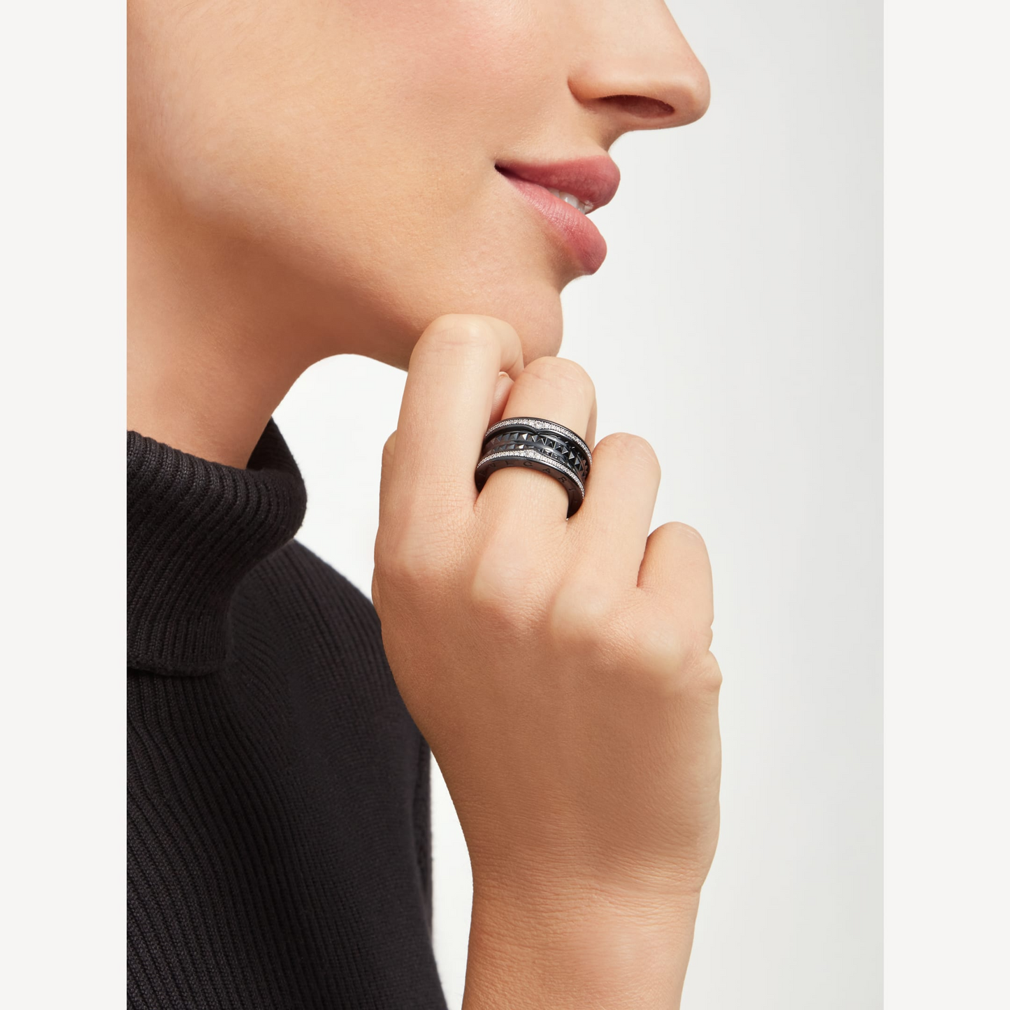 [Mystic Crown]ZERO 1 ROCK FOUR-BAND BLACK CERAMIC WITH STUDDED SPIRAL AND PAVED DIAMONDS RING