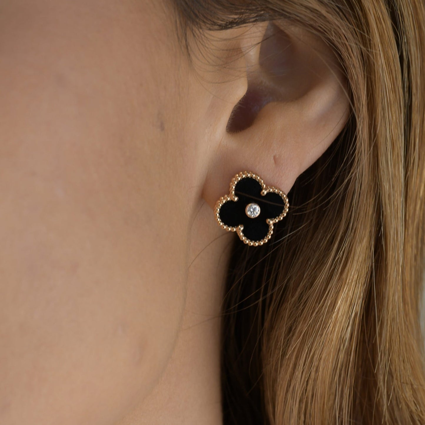 [Mystic Crown]CLOVER MEDIUM 1 MOTIFS ONYX DIAMOND EARRINGS