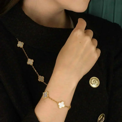 [Mystic Crown]CLOVER  5 MOTIF WHITE MOP BRACELET