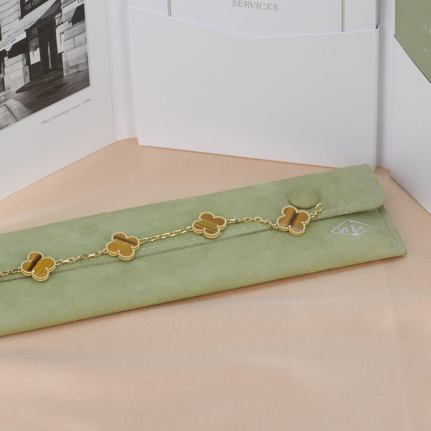[Mystic Crown]CLOVER  5 MOTIFS TIGER EYE BRACELET